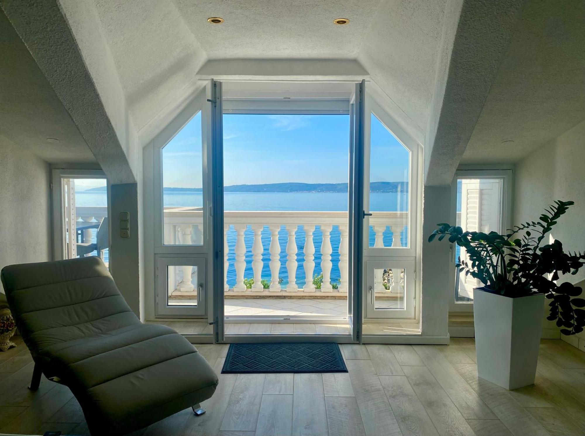 Villa Diana Kastela Bagian luar foto