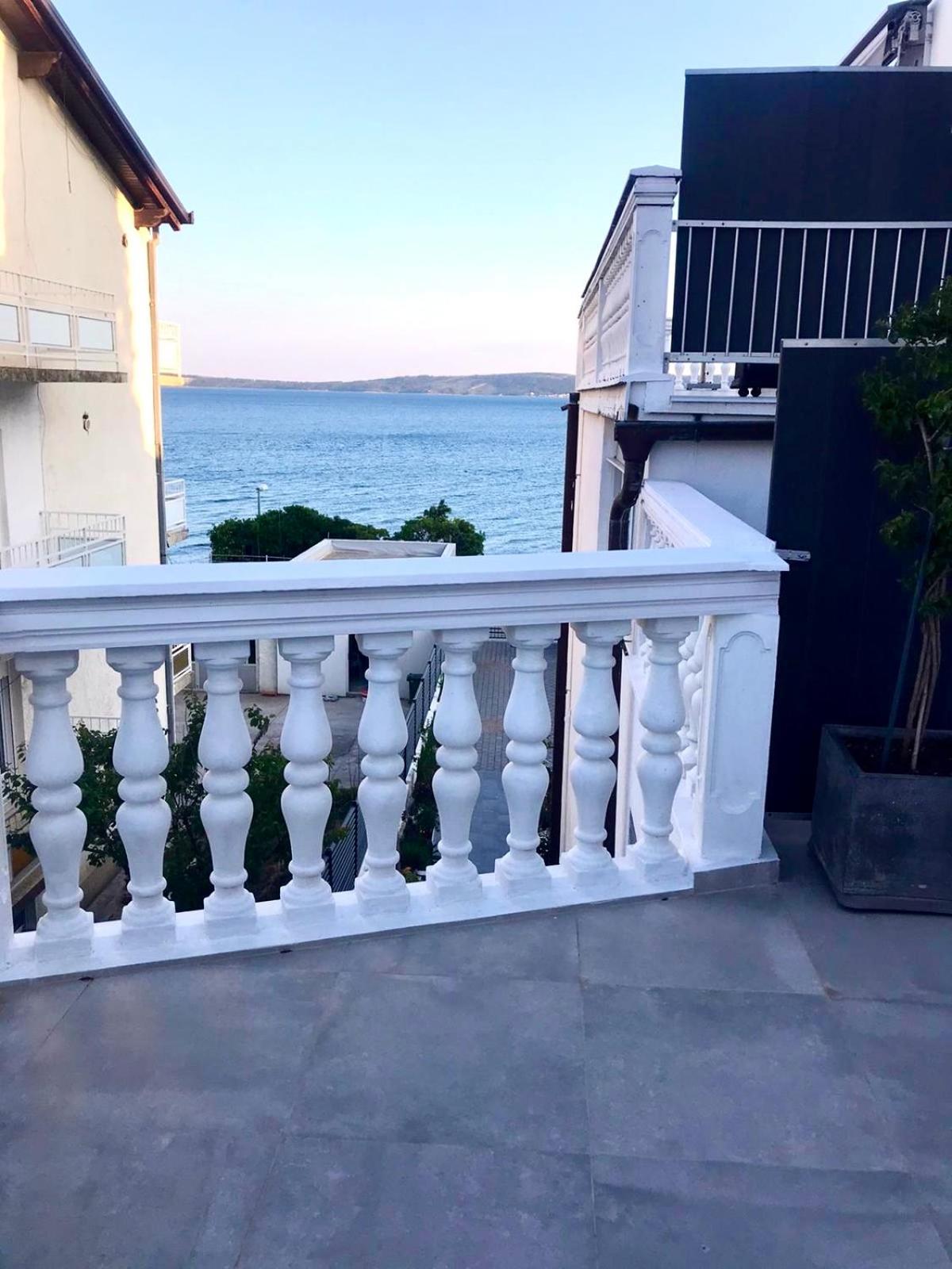 Villa Diana Kastela Bagian luar foto