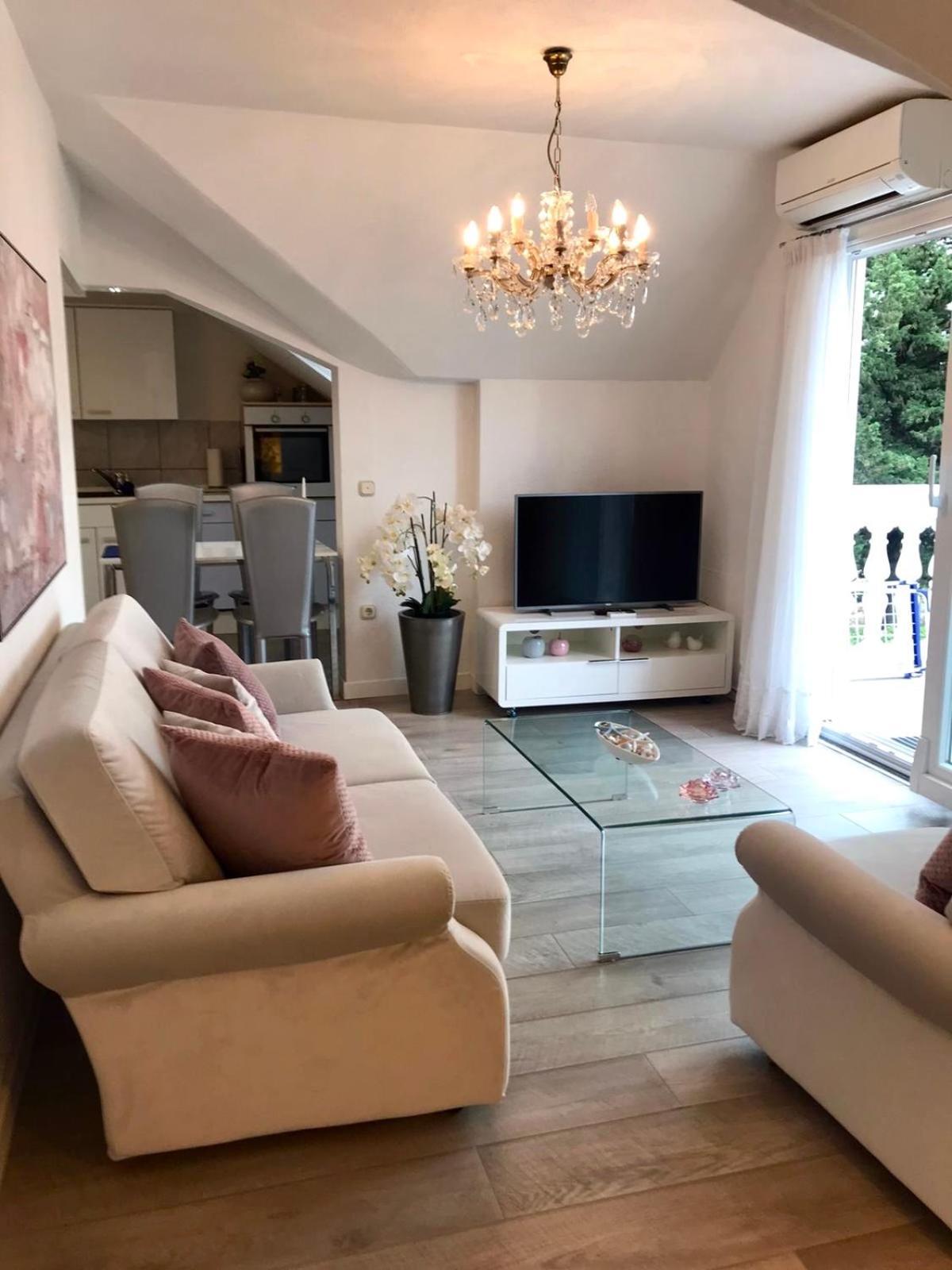 Villa Diana Kastela Bagian luar foto