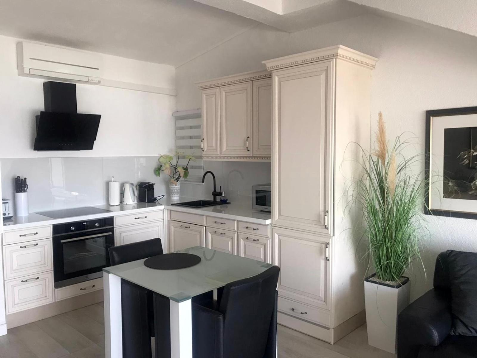 Villa Diana Kastela Bagian luar foto