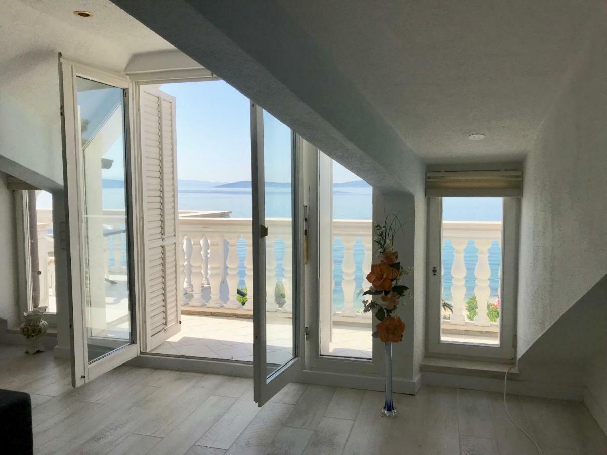 Villa Diana Kastela Bagian luar foto