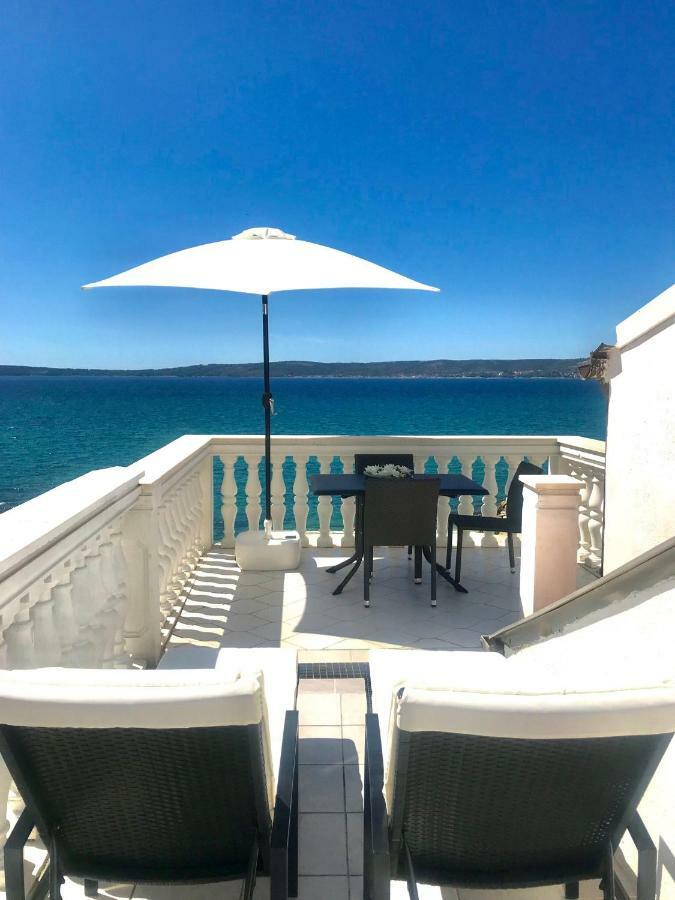 Villa Diana Kastela Bagian luar foto