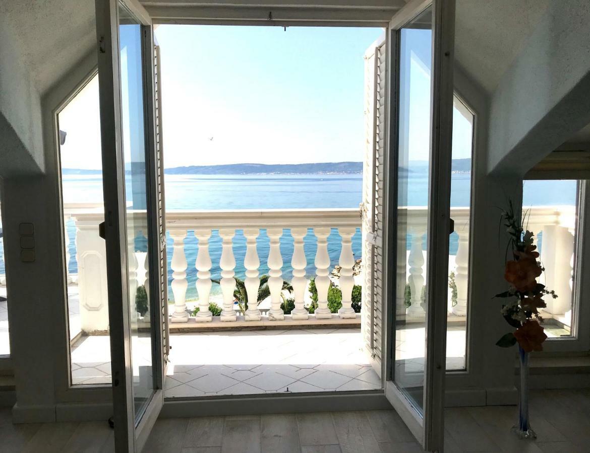 Villa Diana Kastela Bagian luar foto