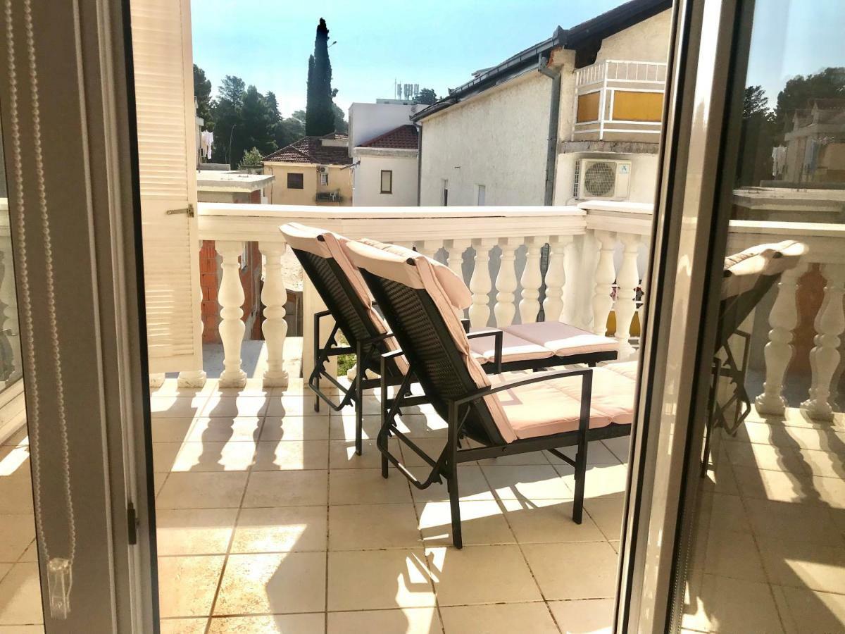 Villa Diana Kastela Bagian luar foto